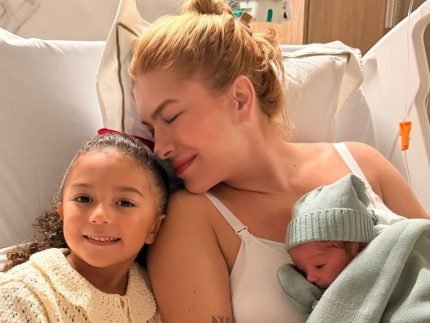 Lore Improta emociona com registro da filha Liz conhecendo o