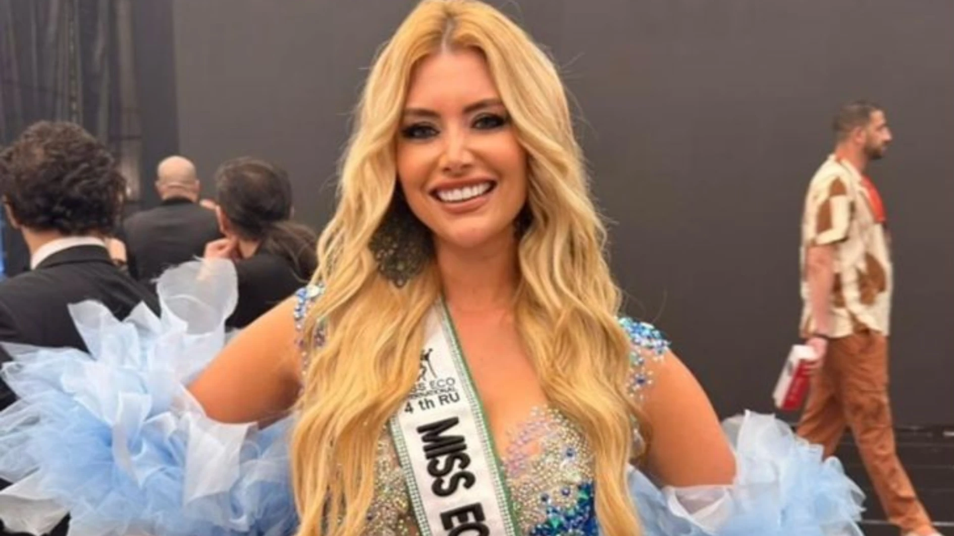 Miss Brasil leva tombo no palco apos ficar em.webp