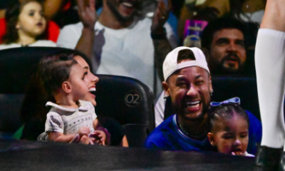 Neymar fecha sessao de circo para amigos e familia em
