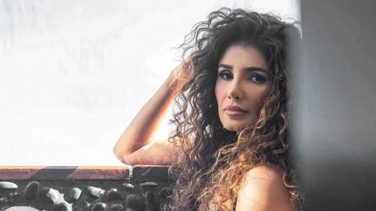 Paula Fernandes se irrita com funcionarios de hotel Debochados.webp