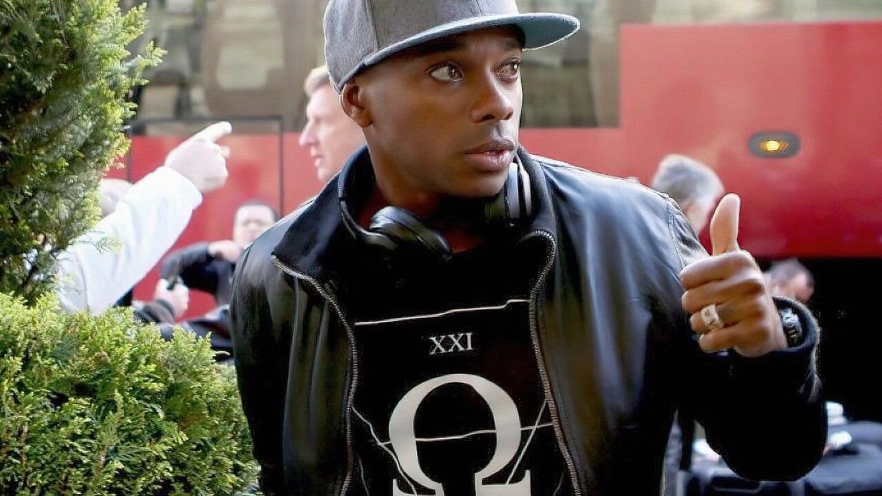 Robinho reage na cadeia ao receber noticia de suposta agressao