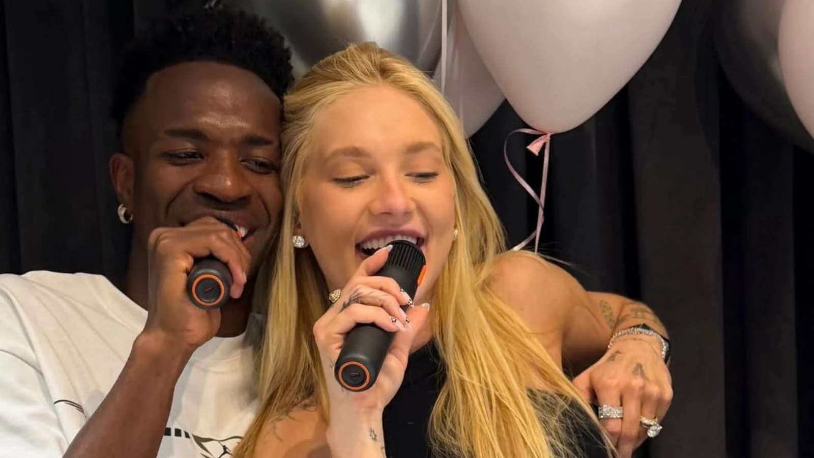 Vini Jr posa com Virginia e coloca ponto final.webp