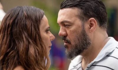 Viviane Araujo reclama de Belo e cantor e obrigado a
