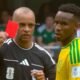 Arbitro brasileiro e obrigado a falar ingles para penalizar com