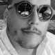 Ator achado morto em suite de motel esteve acompanhado por