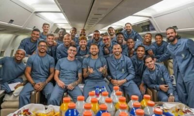 Aviao da Selecao chama atencao pelo luxo e vira assunto