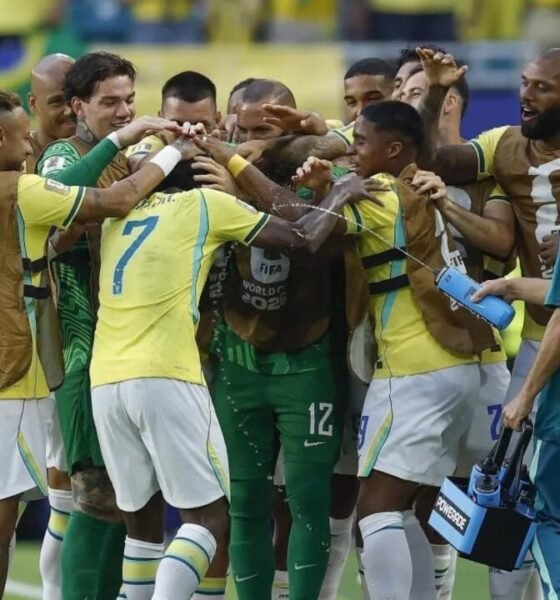 Brasil vence Escocia com autoridade e avanca em primeiro lugar