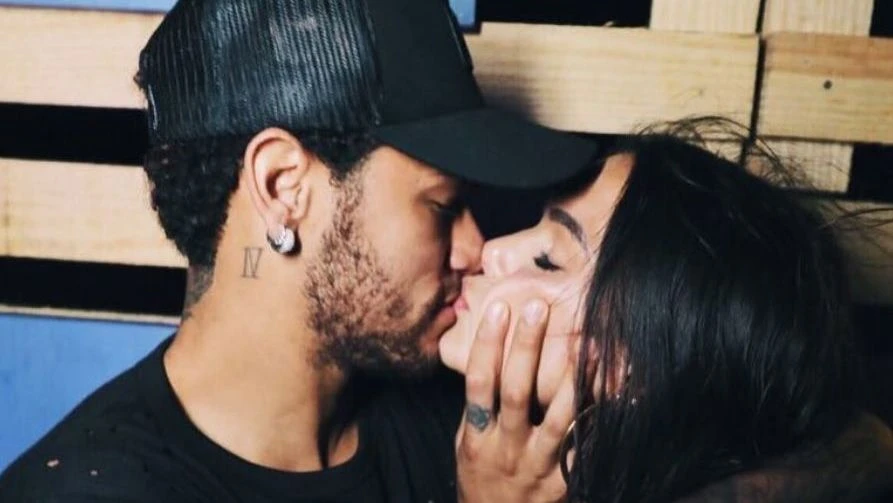 Bruna Marquezine recorda namoro com Neymar Muito dificil.webp