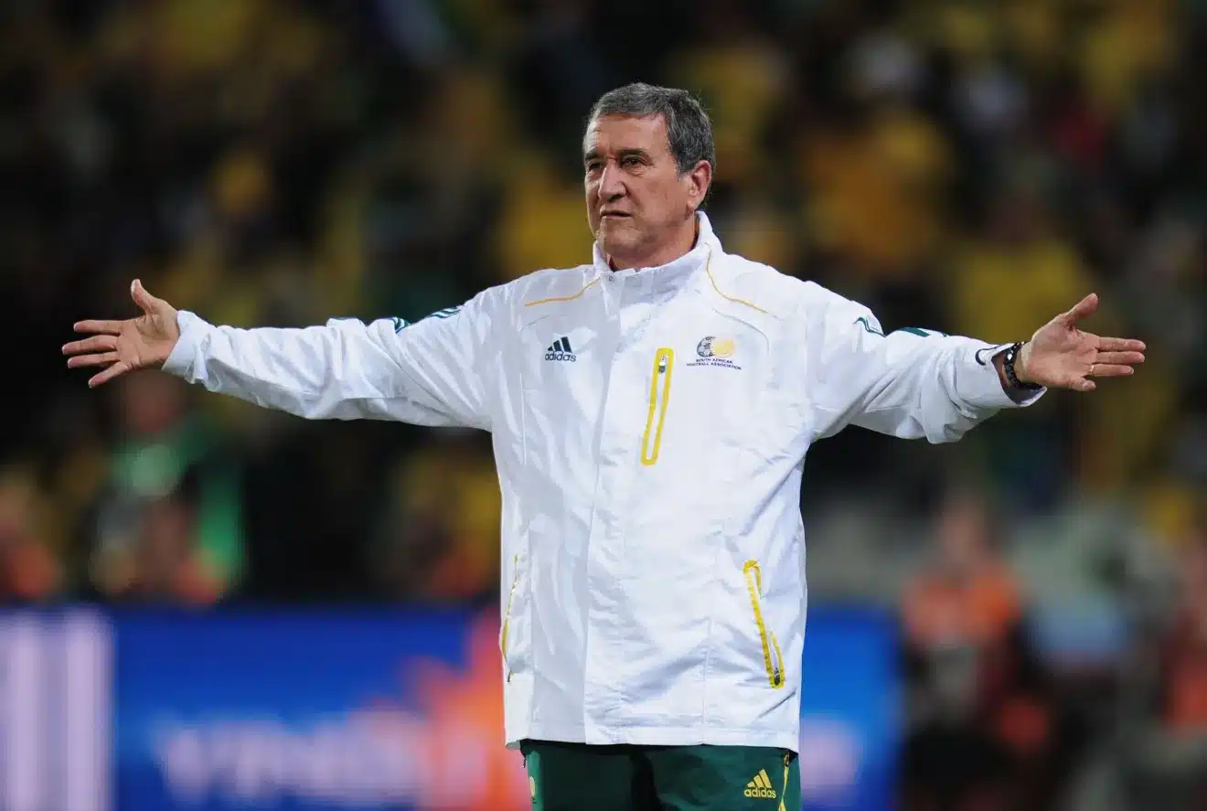 Carlos Alberto Parreira apresenta melhora em quadro pulmonar mas segue.webp