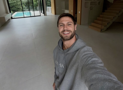 Casa pronta Jonas Sulzbach conclui mansao iniciada durante noivado com