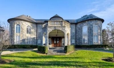 Familia de Vini Jr se hospeda em castelo de R