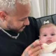 Fas comentam sobre ausencia da 3a filha de Neymar.webp