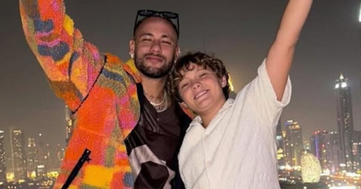 Filho de Neymar Jr com Carol Dantas estreia como empresario