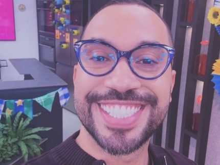 Gil do Vigor celebra viagem para a formatura e mostra