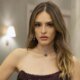 Isabelle Drummond e flagrada com acompanhante inusitado em shopping e