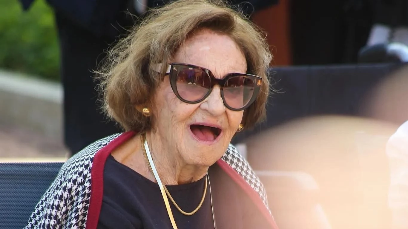Laura Cardoso surge em video raro aos 98 anos.webp