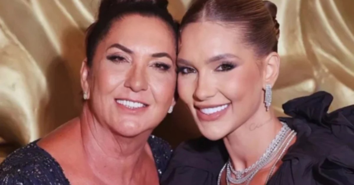 Mae de Virginia revela que leva puxao de orelha por