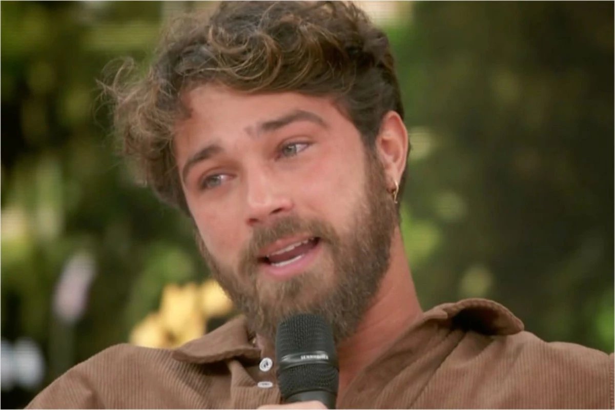 Marido de Larissa Manoela chora ao vivo na Globo ao