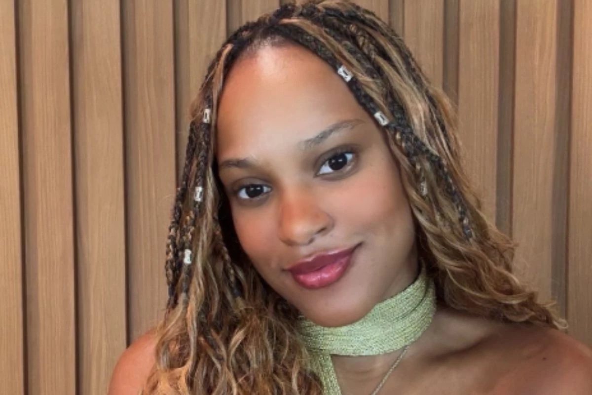 Namorada Rebeca Andrade publica foto carinhosa com mulher