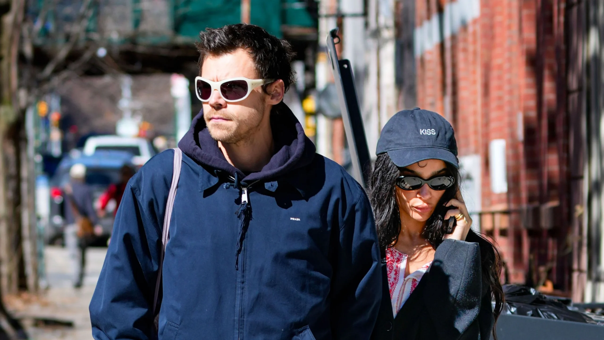 Noiva de Harry Styles Zoe Kravitz exibe anel de.webp