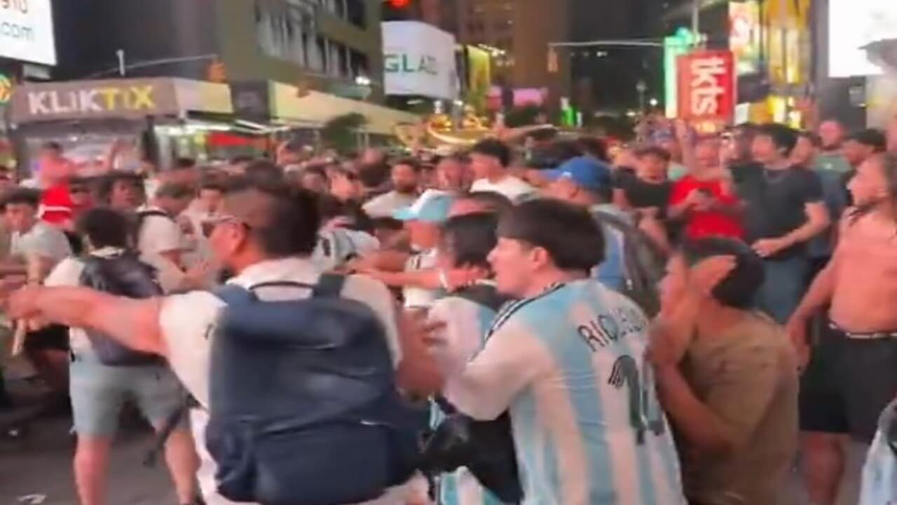 Pre jogo da Copa do Mundo e marcado por briga entre
