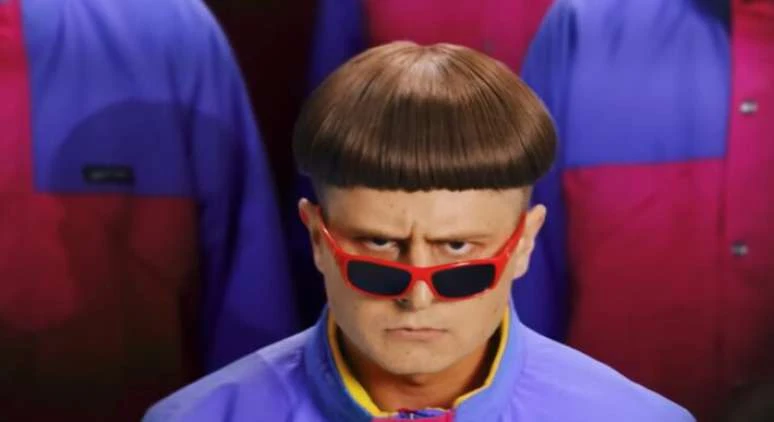 Quem era Oliver Tree cantor que morreu em acidente.webp