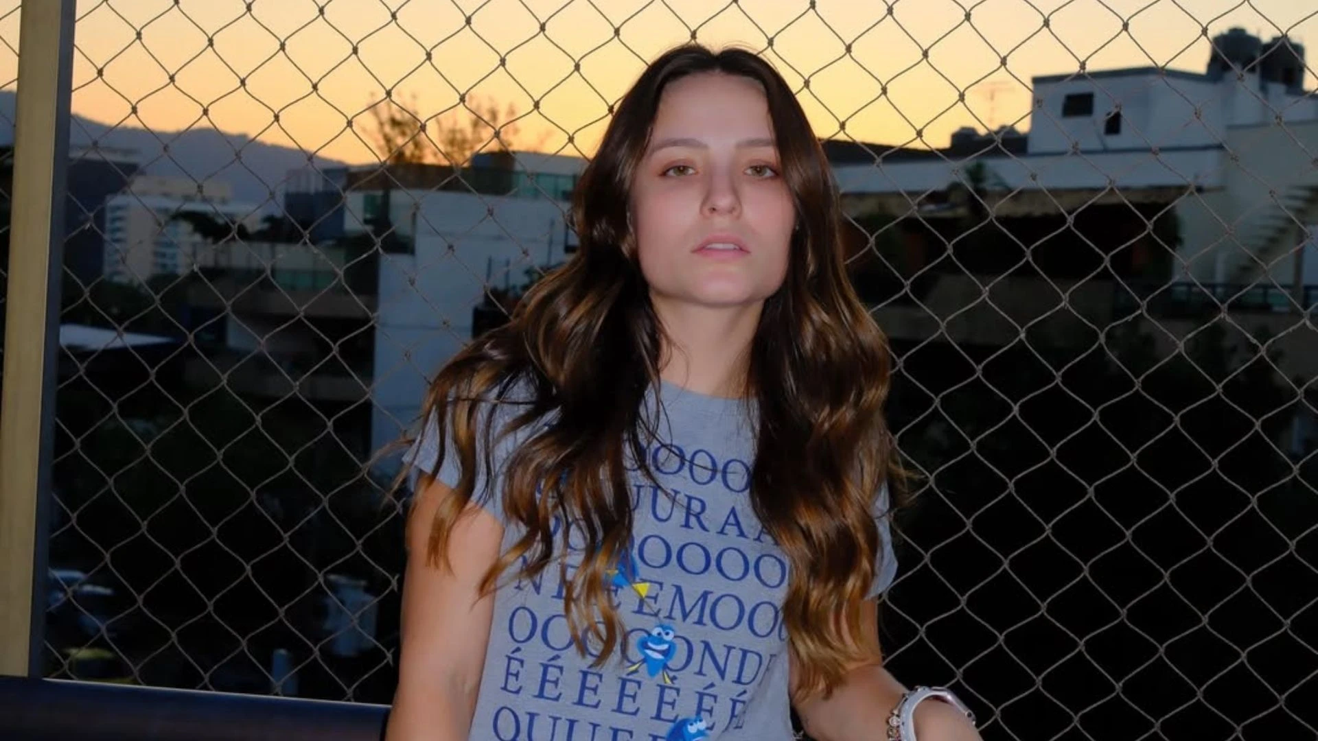 Querem a qualquer custo desabafa Larissa Manoela sobre rumor.webp