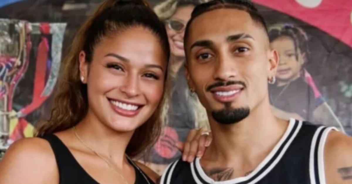 Raphinha sai em defesa da esposa e sobe o tom