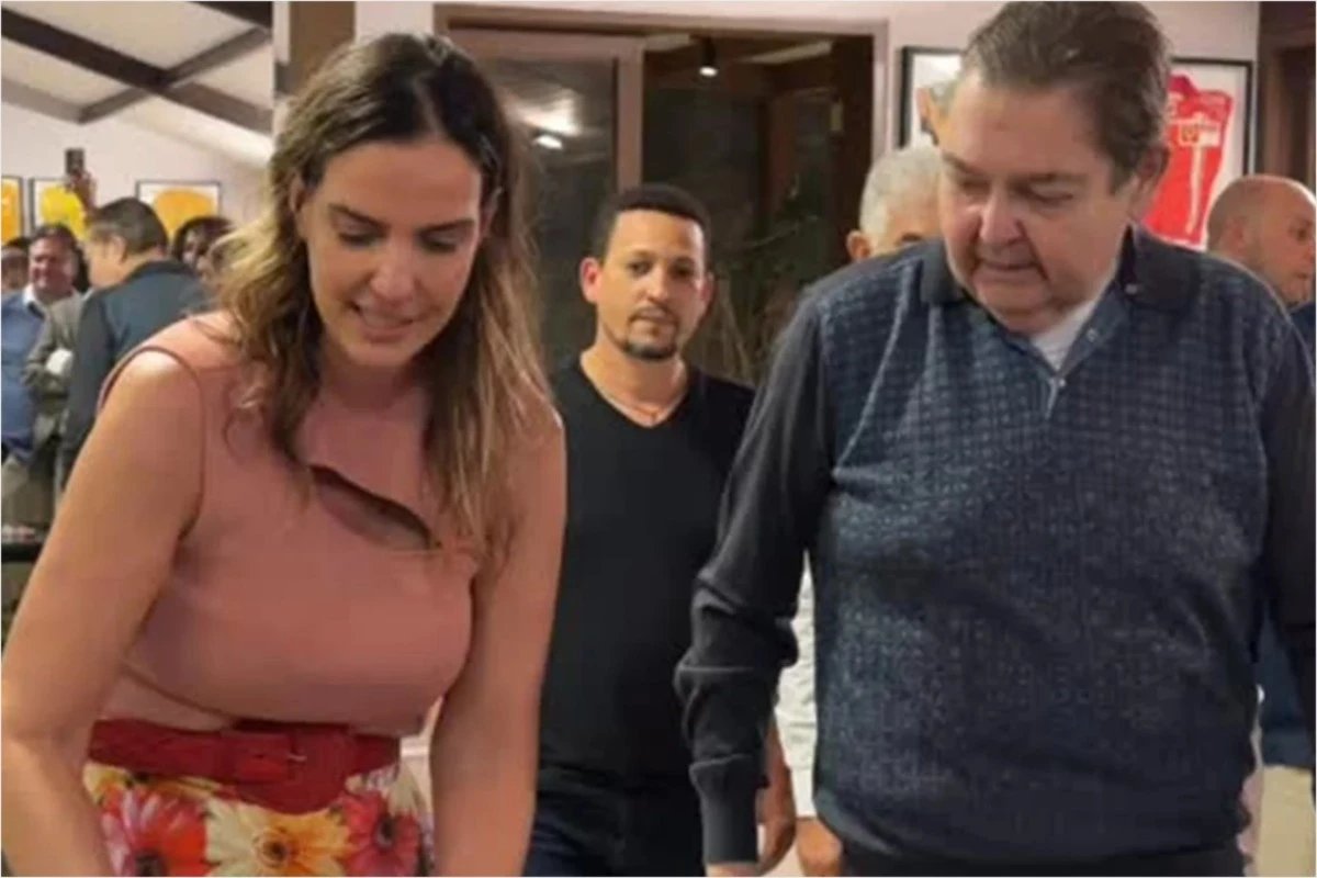 Video mostra Fausto Silva em momento intimo ao lado da