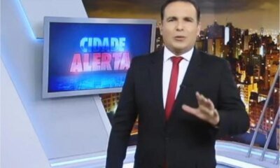 Video reporter da Record cai em buraco durante transmissao ao