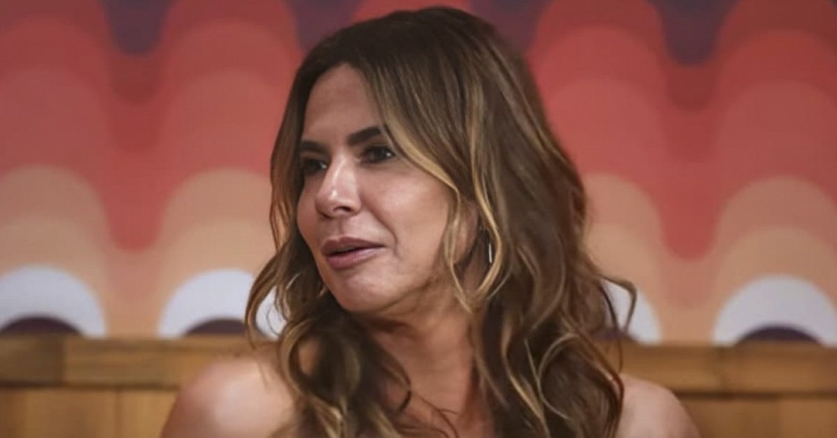 Web detona Luciana Gimenez apos famosa brincar com tarefa domestica