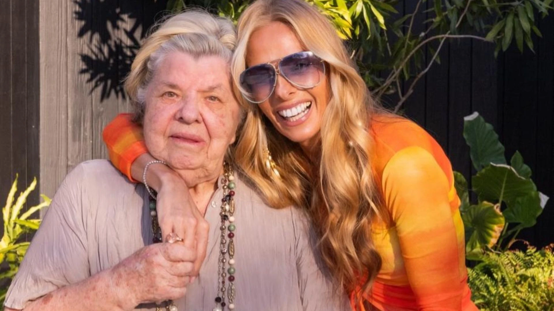 Adriane Galisteu celebra 85 anos da mae apos internacao.webp