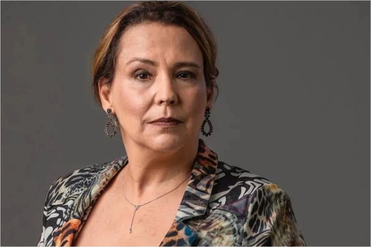 Ana Beatriz Nogueira e internada no Rio de Janeiro a