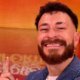 Apresentador Fred Bruno revela gravidez do segundo filho e explica