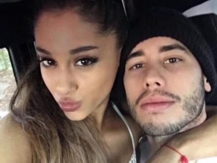 Ariana Grande muda letra de musica e entrega volta com