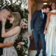 Bailarina de Taylor Swift e criticada por usar vestido.webp