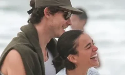 Bruna Marquezine e Shawn Mendes sao flagrados curtindo praia.webp