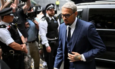 Chris Brown deve pagar R 67 milhoes a funcionaria.webp