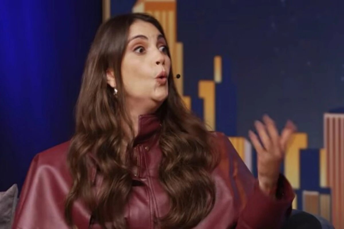 Chris Flores expoe bastidores de emissora e revela caso de