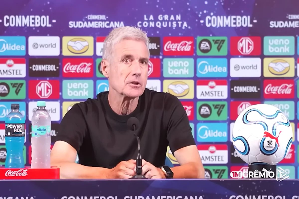 Copa Sul Americana Luis Castro e Carlos Vinicius fora do jogo