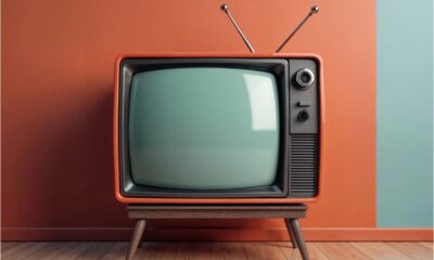 Ex apresentadora afirma que ser bonita atrapalhou sua carreira na televisao