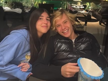 Filho de Adriane Galisteu surge com namorada pela primeira vez