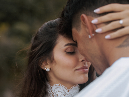 Gabriel Medina e Isabella Arantes celebram casamento em cerimonia intimista