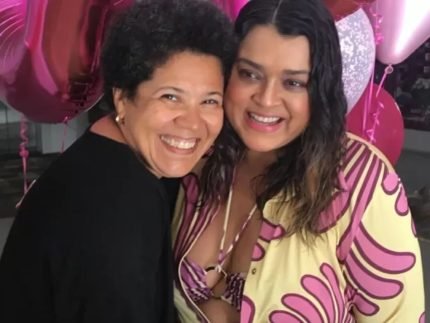 Irma de Preta Gil revela que teve cancer no intestino