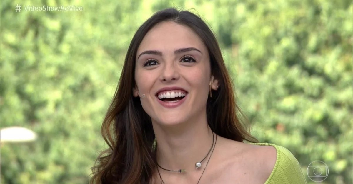 Isabelle Drummond encanta o publico ao se vestir de Emilia