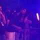 Ivete Sangalo e flagrada aos beijos com empresario durante show