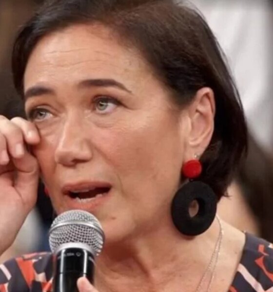 Lilia Cabral nao segura a emocao e chora ao fazer