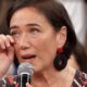 Lilia Cabral nao segura a emocao e chora ao fazer