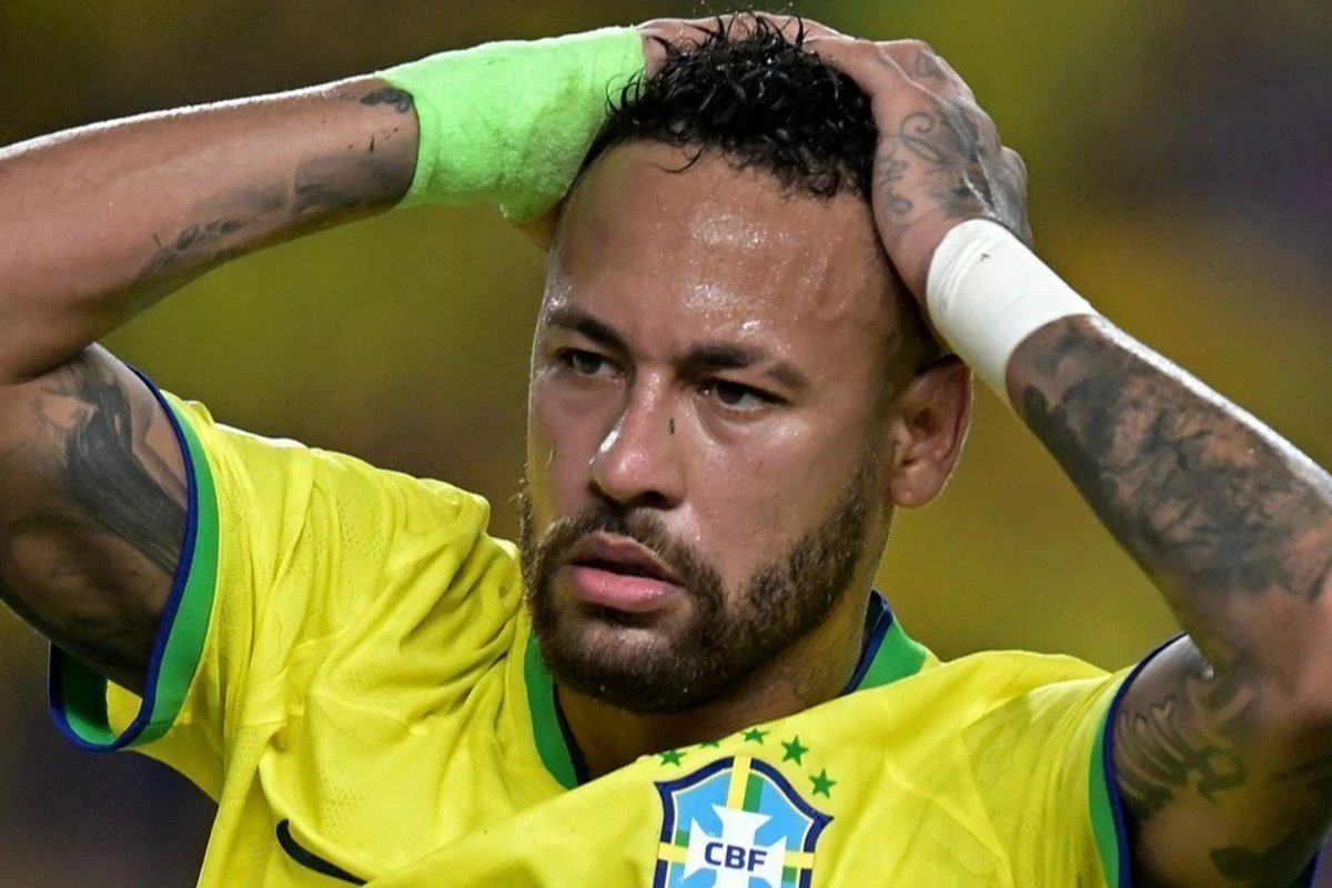 Mare de azar de Neymar Jr cruza o oceano e