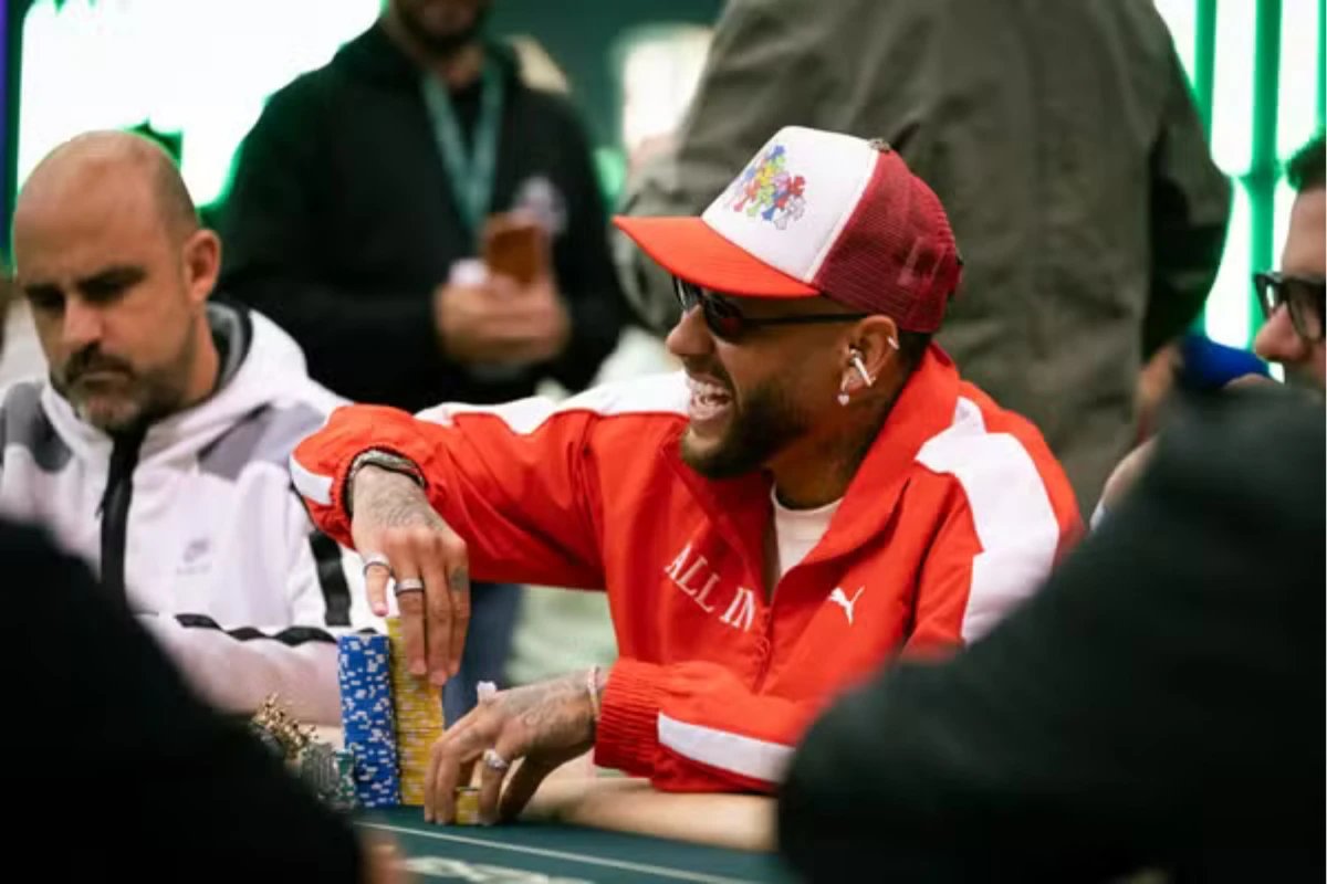 Neymar manda a real apos criticas por jogar poquer e